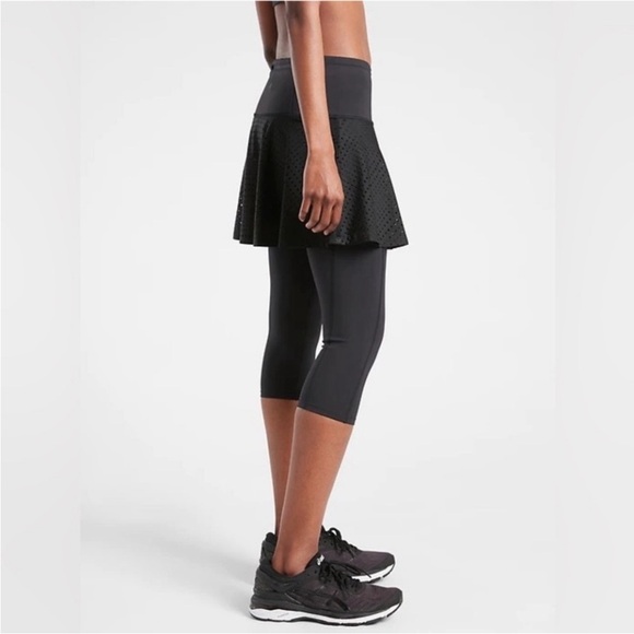 NWOT ATHLETA A GAME 2 in 1 crop pants - Picture 2 of 5